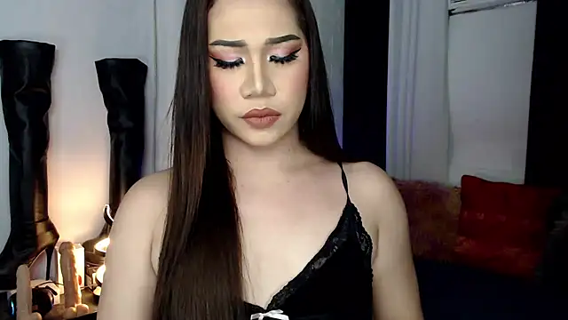 Snapshot of elise_bloom69 chatting on October 5, 6:24 pm elise bloom69 online show from October 5, 6:24 pm