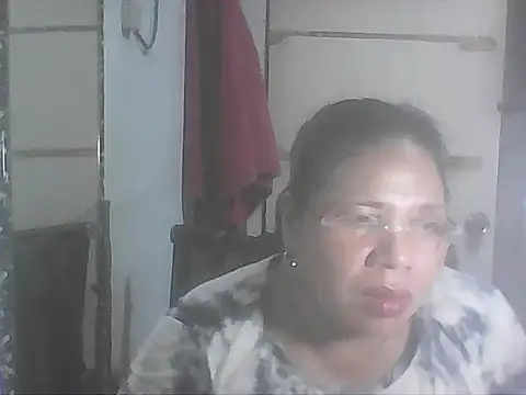 Snapshot of hotwet_mama4uxx chatting on October 7, 1:59 pm hotwet mama4uxx online show from October 7, 1:59 pm