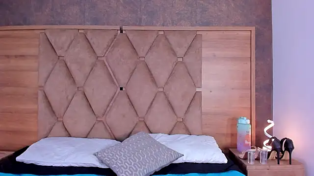 Rianamanson online show from October 27, 5:25 am