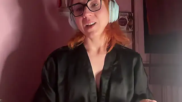 Nikky Divine online show from March 21, 1:54 am