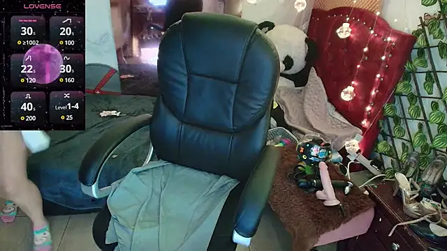 elektra 32 online show from December 2, 7:10 am