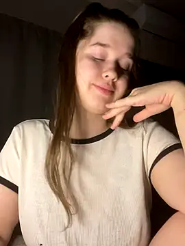 HornyGirlH online show from November 10, 1:55 am