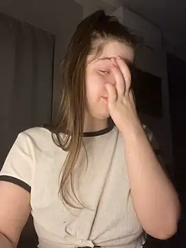 HornyGirlH online show from November 6, 3:12 am