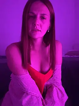 BritneyHall online show from September 10, 7:03 pm