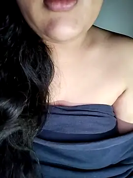 Snapshot of Annerae chatting on September 25, 5:33 pm Annerae online show from September 25, 5:33 pm