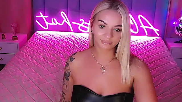 AllwaysHotJ online show from January 12, 2:39 am