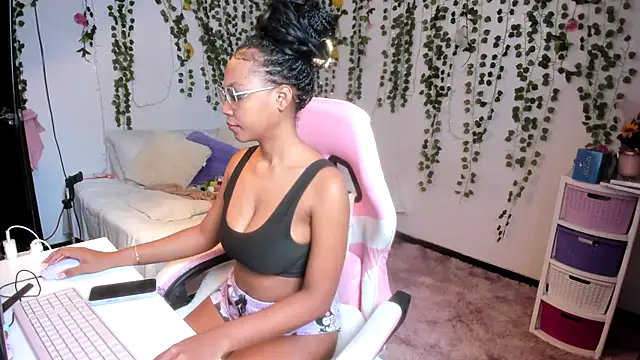 violeta milleer online show from March 18, 6:24 pm