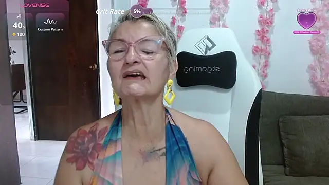 bety-cum2 online show from January 7, 4:43 pm