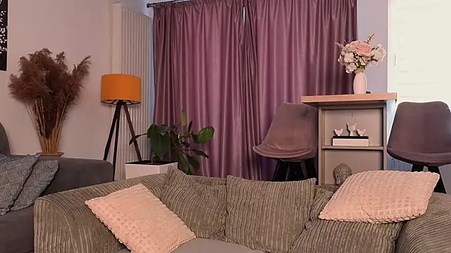 MayaCroft online show from May 10, 2:08 pm