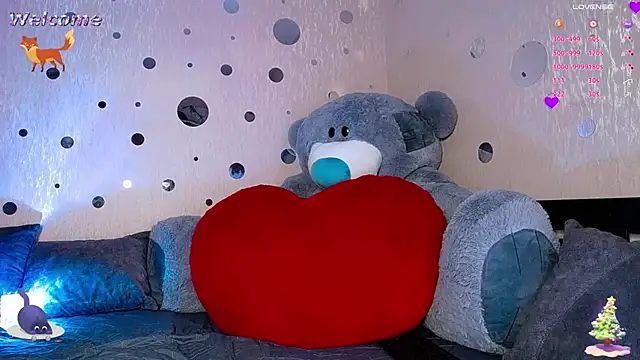 -CUTE-EVIL- online show from January 6, 8:45 pm