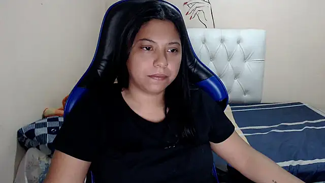 Leylafourniert online show from September 13, 6:27 pm