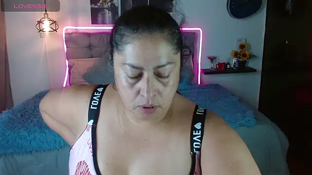 Keyla01  online show from April 20, 6:22 pm