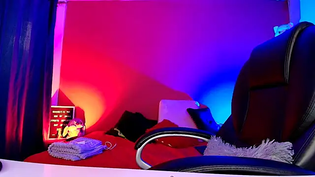 lulubigtitts1 online show from February 19, 9:02 pm