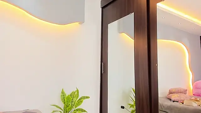 ArianaBlackk online show from April 9, 12:21 pm