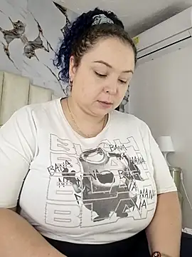 mollieblue69 online show from November 7, 1:17 pm