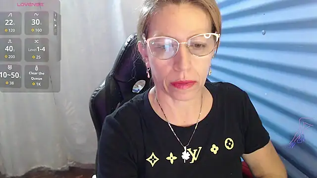 Chayla Ruiz online show from May 6, 10:30 am