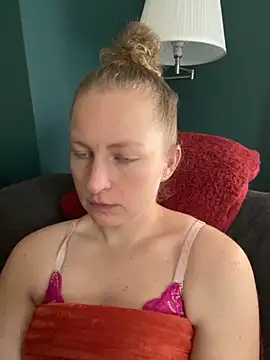 Girlnina-1995 online show from October 28, 10:32 am