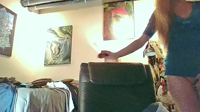 eatmeplease44 online show from October 17, 5:49 pm