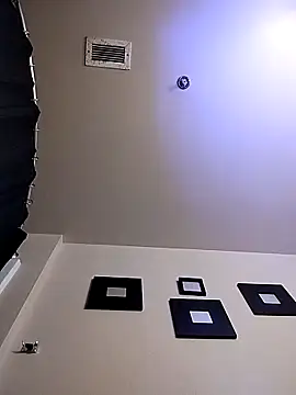 eatmeplease44 online show from March 22, 8:04 pm