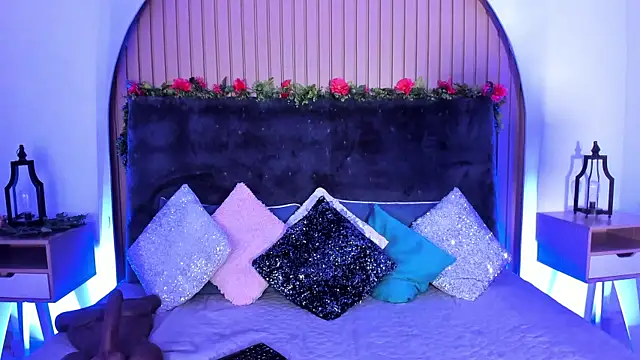 Karlagonzales  online show from November 17, 10:49 am