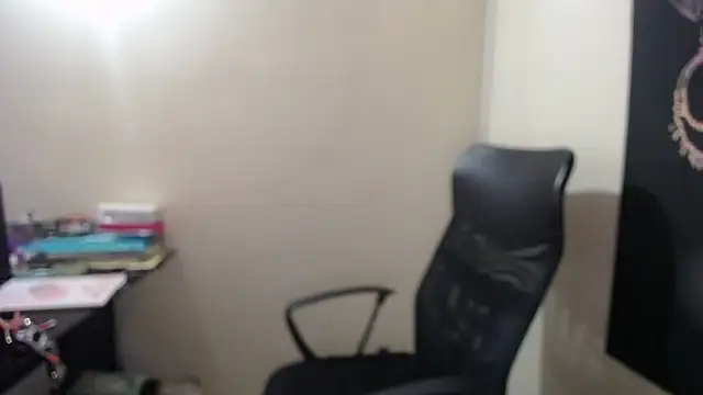 kendall 52 online show from September 25, 8:50 pm