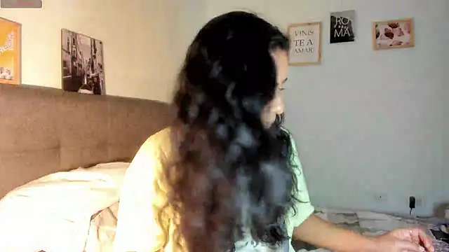 Snapshot of valeryvegas_2 chatting on October 11, 4:06 am valeryvegas 2 online show from October 11, 4:06 am