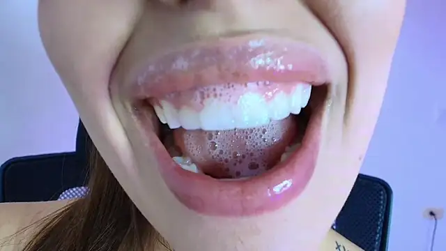 lisbet21x online show from December 18, 8:13 pm