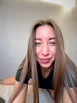 Snapshot of EvaCatt chatting on October 19, 3:52 am EvaCatt online show from October 19, 3:52 am