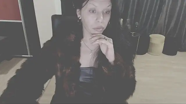 GoldenSasha online show from October 26, 10:05 pm