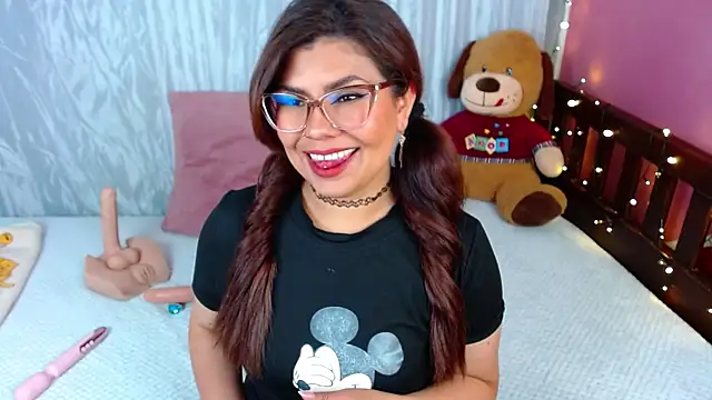 Queenamazon1 online show from October 27, 3:18 pm