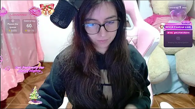 Maggie Fox3 online show from February 3, 12:43 am