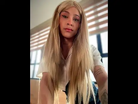 stormytt  online show from March 30, 8:08 pm