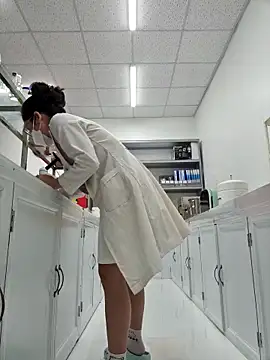 HinaLovely online show from February 9, 2:58 am