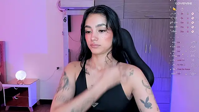 Lizzie corner v online show from April 9, 2:44 pm