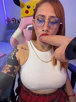 Luna Paris  online show from February 17, 11:04 pm