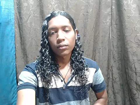 Snapshot of shairaStarr chatting on October 3, 2:38 am shairaStarr online show from October 3, 2:38 am