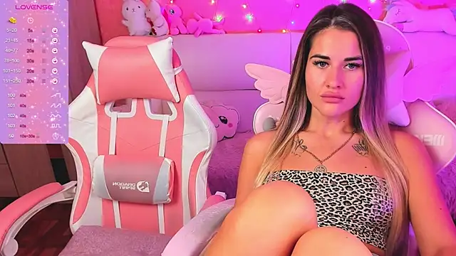 ivannatompsonnn online show from September 21, 6:34 am