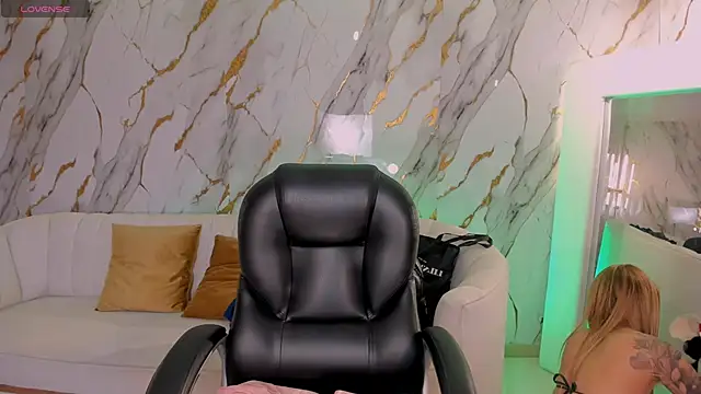 LexieWayne online show from February 13, 8:43 pm