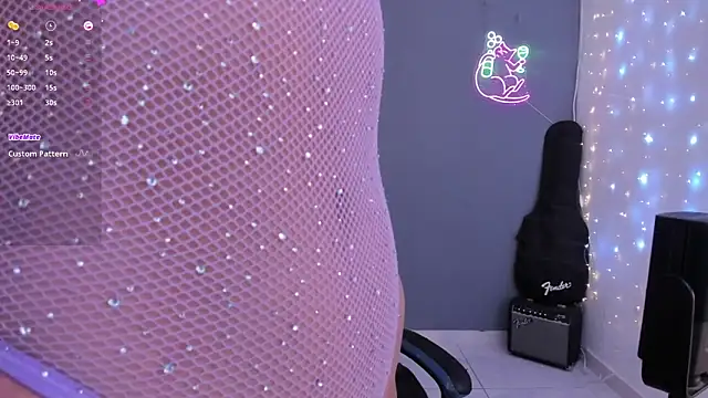 Snapshot of labrika_ chatting on October 7, 3:49 pm labrika  online show from October 7, 3:49 pm