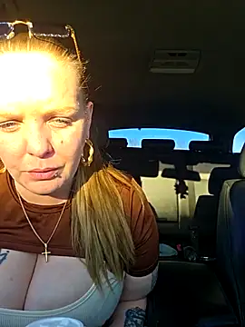 Melissa1994- online show from April 30, 5:40 pm