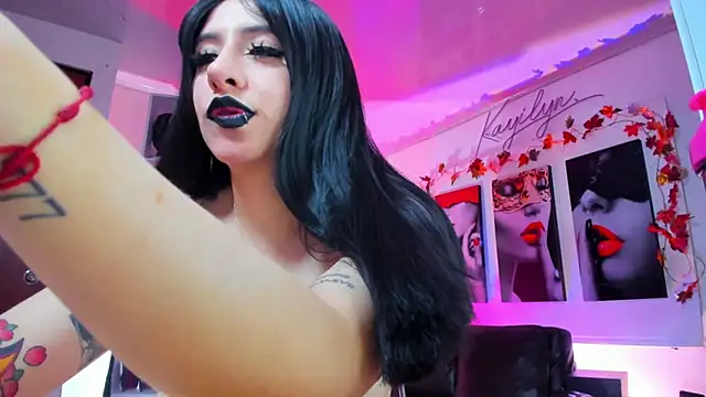 kayilyn online show from November 8, 2:55 pm