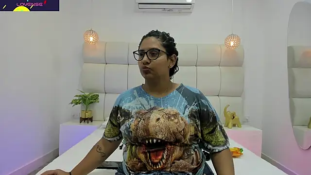 DanielleEvans  online show from October 14, 11:24 am