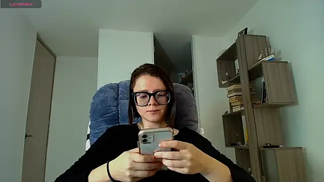 Arya starrk online show from October 17, 2:53 pm