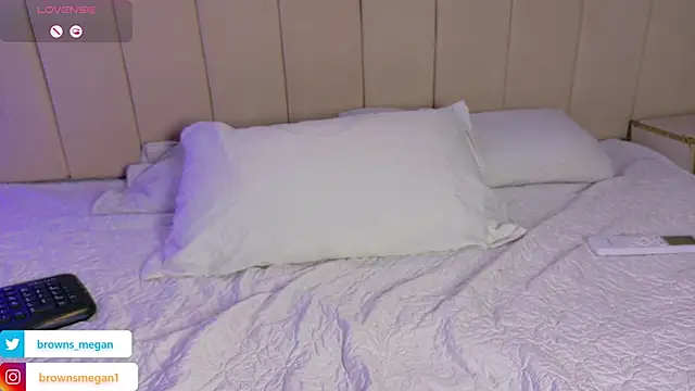 Megan browns1 online show from March 25, 1:47 pm