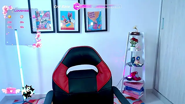 Aaliyahas online show from October 4, 4:11 pm