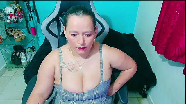 Diana Lozano online show from December 23, 3:10 am