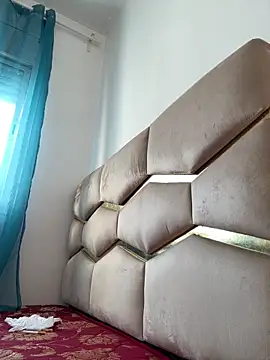 morrocoXcute online show from April 11, 1:37 pm