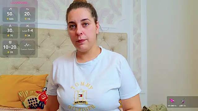 KarinaNoir online show from October 14, 3:53 am