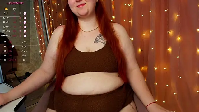 Mia Bows online show from June 4, 11:53 pm