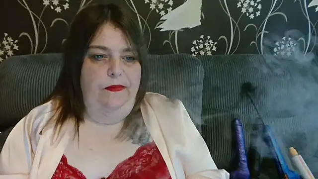Snapshot of Courtney_Electrix69 chatting on October 10, 10:20 am Courtney Electrix69 online show from October 10, 10:20 am